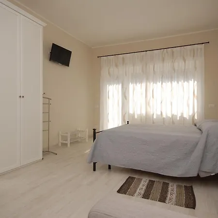 Rhome Moricca 5 Rome